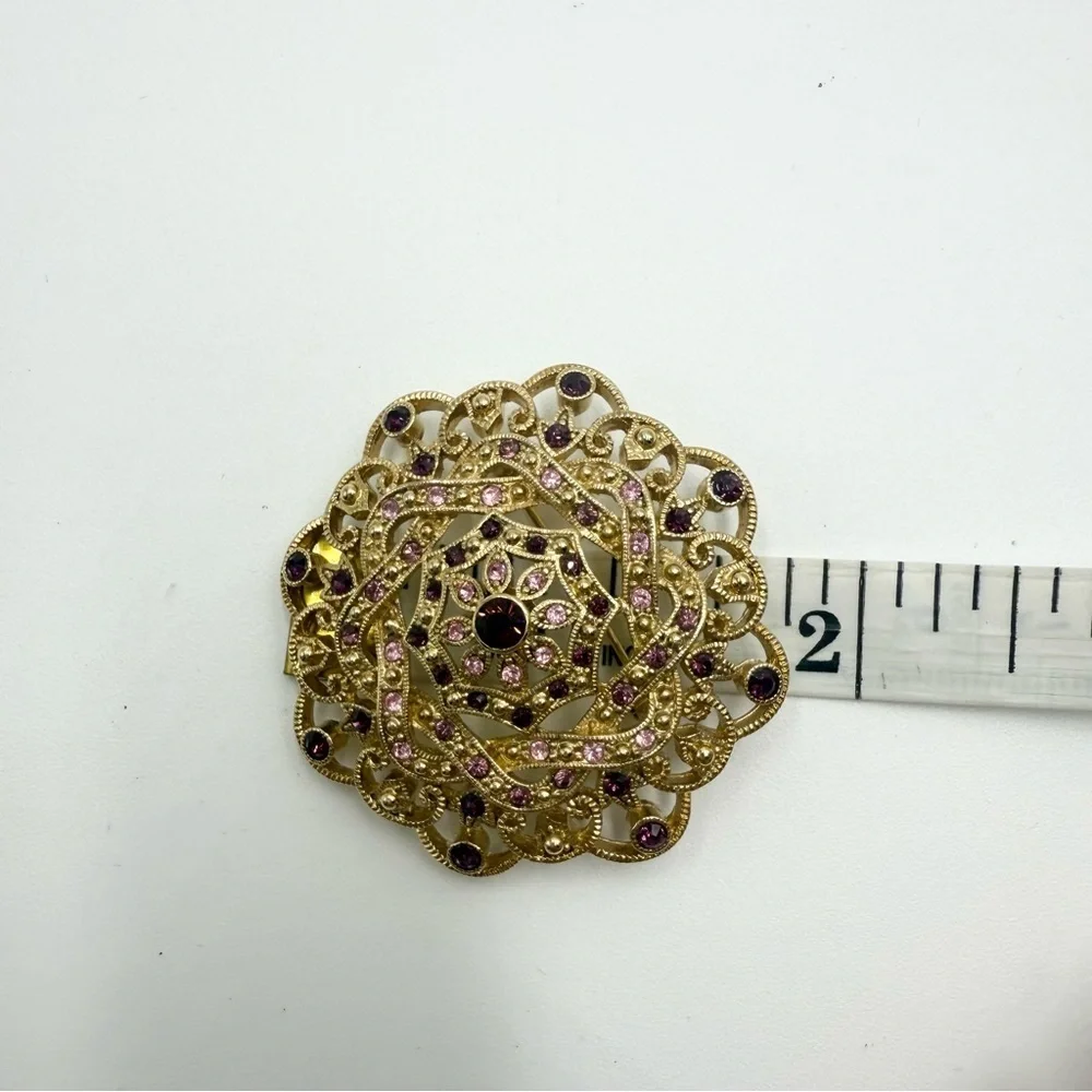 Gold Tone Flower Crystal Rhinestones Brooch